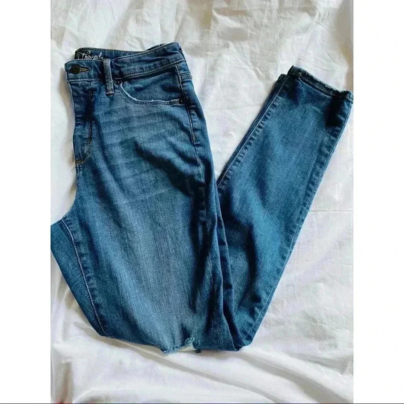 Universal Thread, high rise skinny jeans - Picture 1 of 5